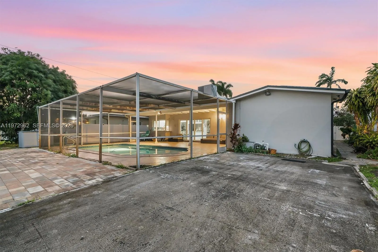 5518 Mckinley St, Hollywood, Florida 33021, Hollywood, Florida 33021, 4 Bedrooms Bedrooms, ,2 BathroomsBathrooms,Residential,For Sale,5518 Mckinley St, Hollywood, Florida 33021,A11972962