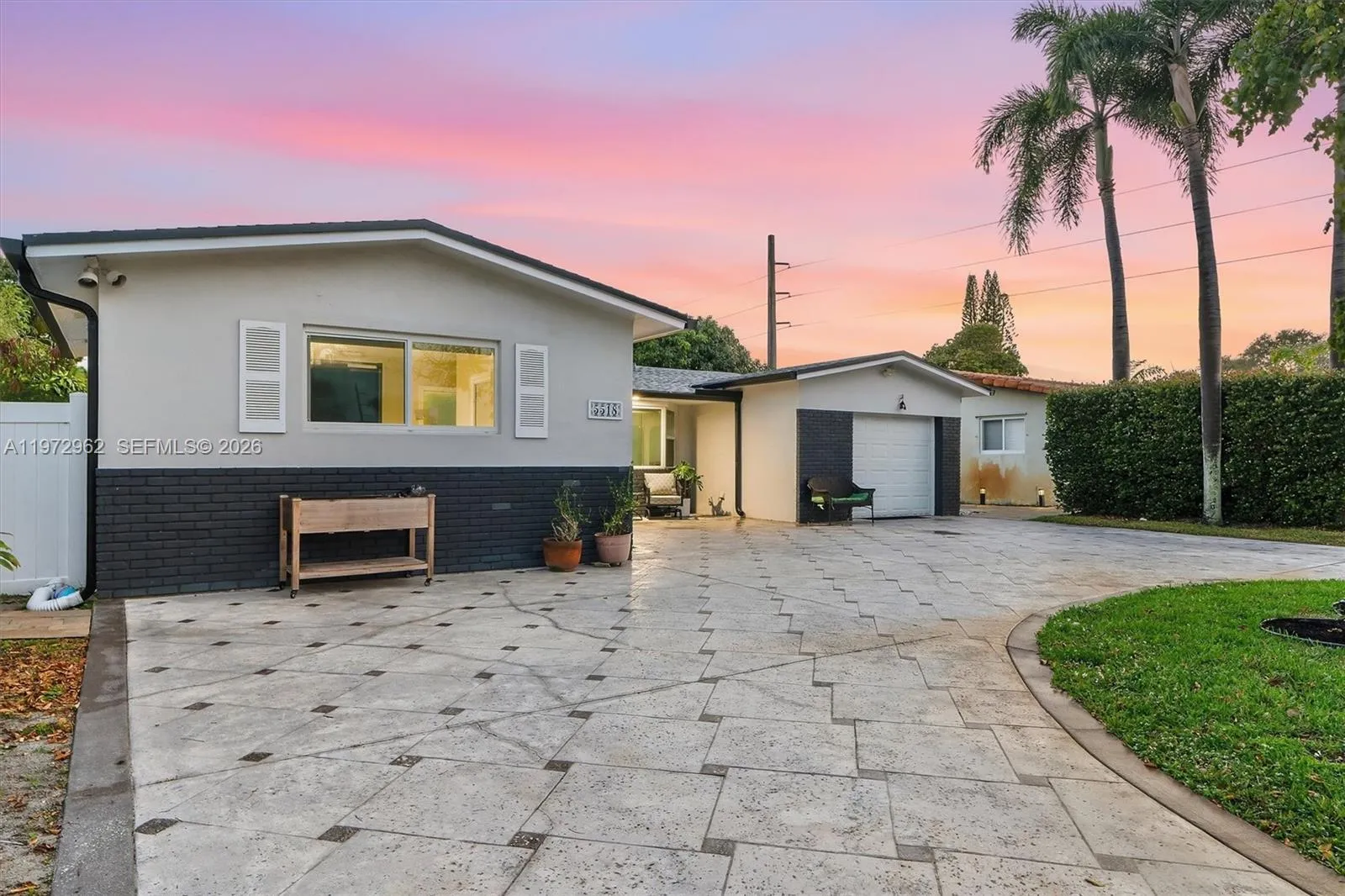 5518 Mckinley St, Hollywood, Florida 33021, Hollywood, Florida 33021, 4 Bedrooms Bedrooms, ,2 BathroomsBathrooms,Residential,For Sale,5518 Mckinley St, Hollywood, Florida 33021,A11972962