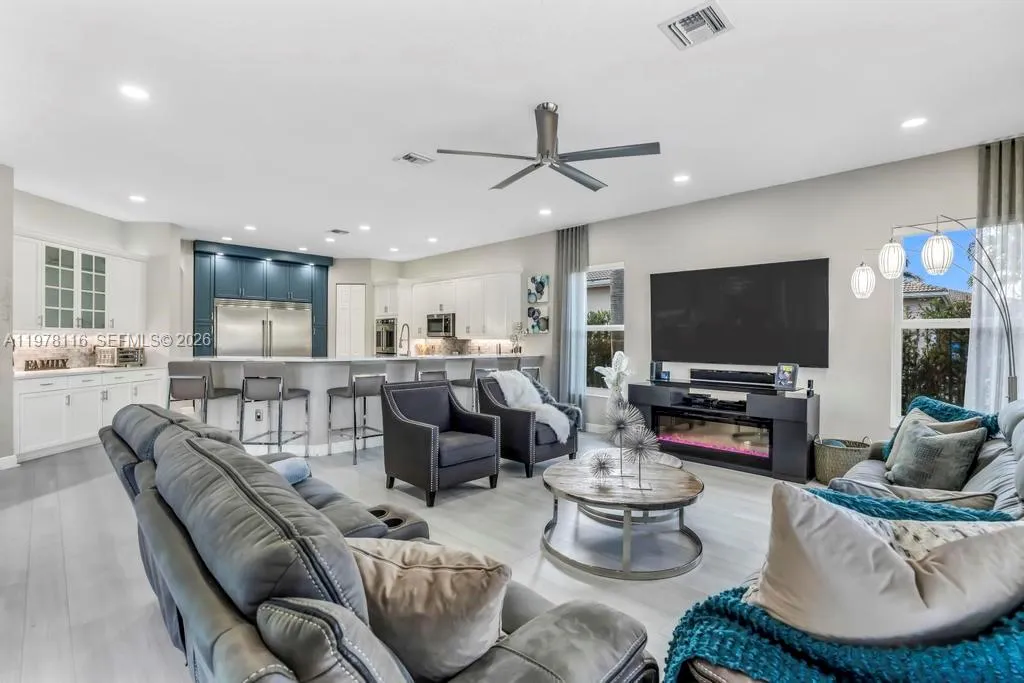 4724 Sw 195th Way, Miramar, Florida 33029, Miramar, Florida 33029, 6 Bedrooms Bedrooms, ,4 BathroomsBathrooms,Residential,For Sale,4724 Sw 195th Way, Miramar, Florida 33029,A11978116