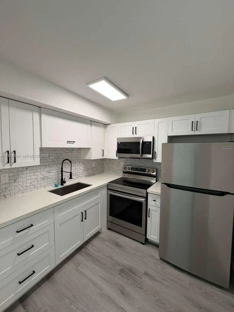 4271 Nw 5th St 129, Plantation, Florida 33317, Plantation, Florida 33317, 1 Bedroom Bedrooms, ,1 BathroomBathrooms,Residential Lease,For Rent,4271 Nw 5th St 129, Plantation, Florida 33317,A11978894