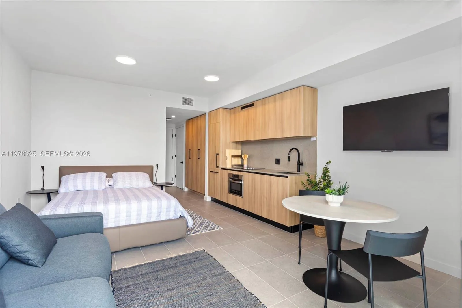 121 Ne 5th Street 3004, Miami, Florida 33132, Miami, Florida 33132, ,1 BathroomBathrooms,Residential Lease,For Rent,121 Ne 5th Street 3004, Miami, Florida 33132,A11978325