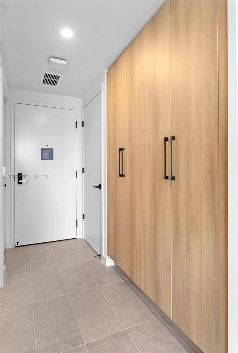 121 Ne 5th Street 3004, Miami, Florida 33132, Miami, Florida 33132, ,1 BathroomBathrooms,Residential Lease,For Rent,121 Ne 5th Street 3004, Miami, Florida 33132,A11978325