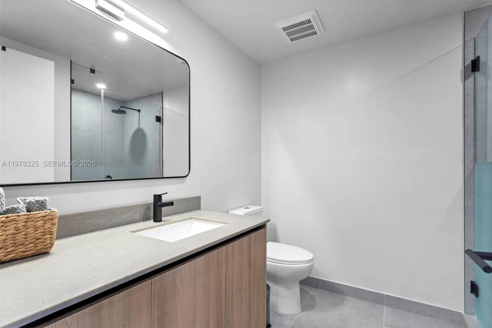 121 Ne 5th Street 3004, Miami, Florida 33132, Miami, Florida 33132, ,1 BathroomBathrooms,Residential Lease,For Rent,121 Ne 5th Street 3004, Miami, Florida 33132,A11978325
