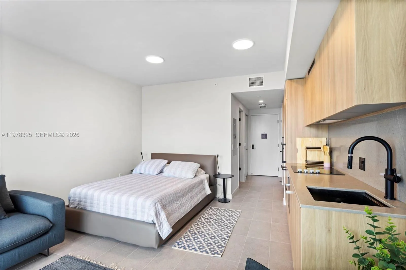 121 Ne 5th Street 3004, Miami, Florida 33132, Miami, Florida 33132, ,1 BathroomBathrooms,Residential Lease,For Rent,121 Ne 5th Street 3004, Miami, Florida 33132,A11978325