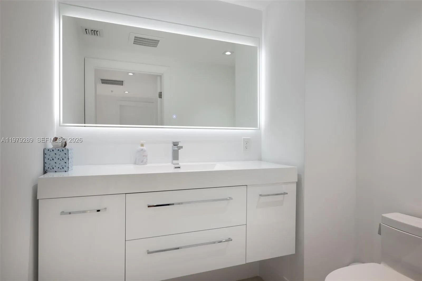 3535 S Ocean Dr 1904, Hollywood, Florida 33019, Hollywood, Florida 33019, 2 Bedrooms Bedrooms, ,2 BathroomsBathrooms,Residential Lease,For Rent,3535 S Ocean Dr 1904, Hollywood, Florida 33019,A11979289