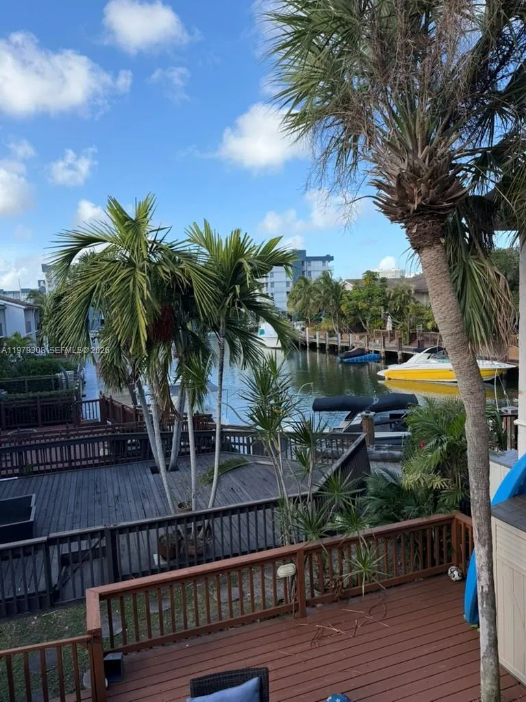 2661 Ne 164th St 40, North Miami Beach, Florida 33, North Miami Beach, Florida 33160, 3 Bedrooms Bedrooms, ,2 BathroomsBathrooms,Residential,For Sale,2661 Ne 164th St 40, North Miami Beach, Florida 33,A11979308