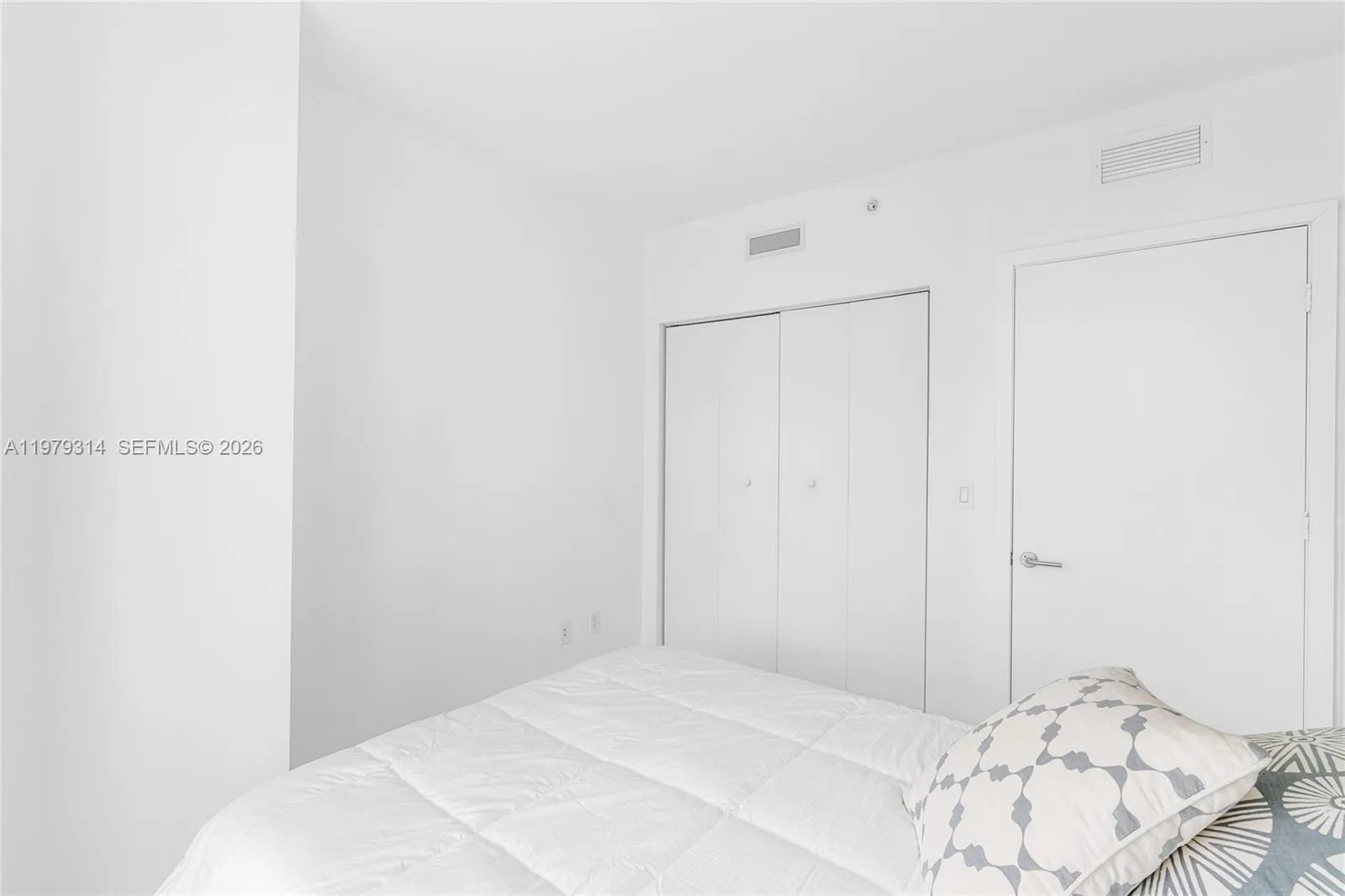 1300 S Miami Ave 2305, Miami, Florida 33130, Miami, Florida 33130, 3 Bedrooms Bedrooms, ,2 BathroomsBathrooms,Residential Lease,For Rent,1300 S Miami Ave 2305, Miami, Florida 33130,A11979314