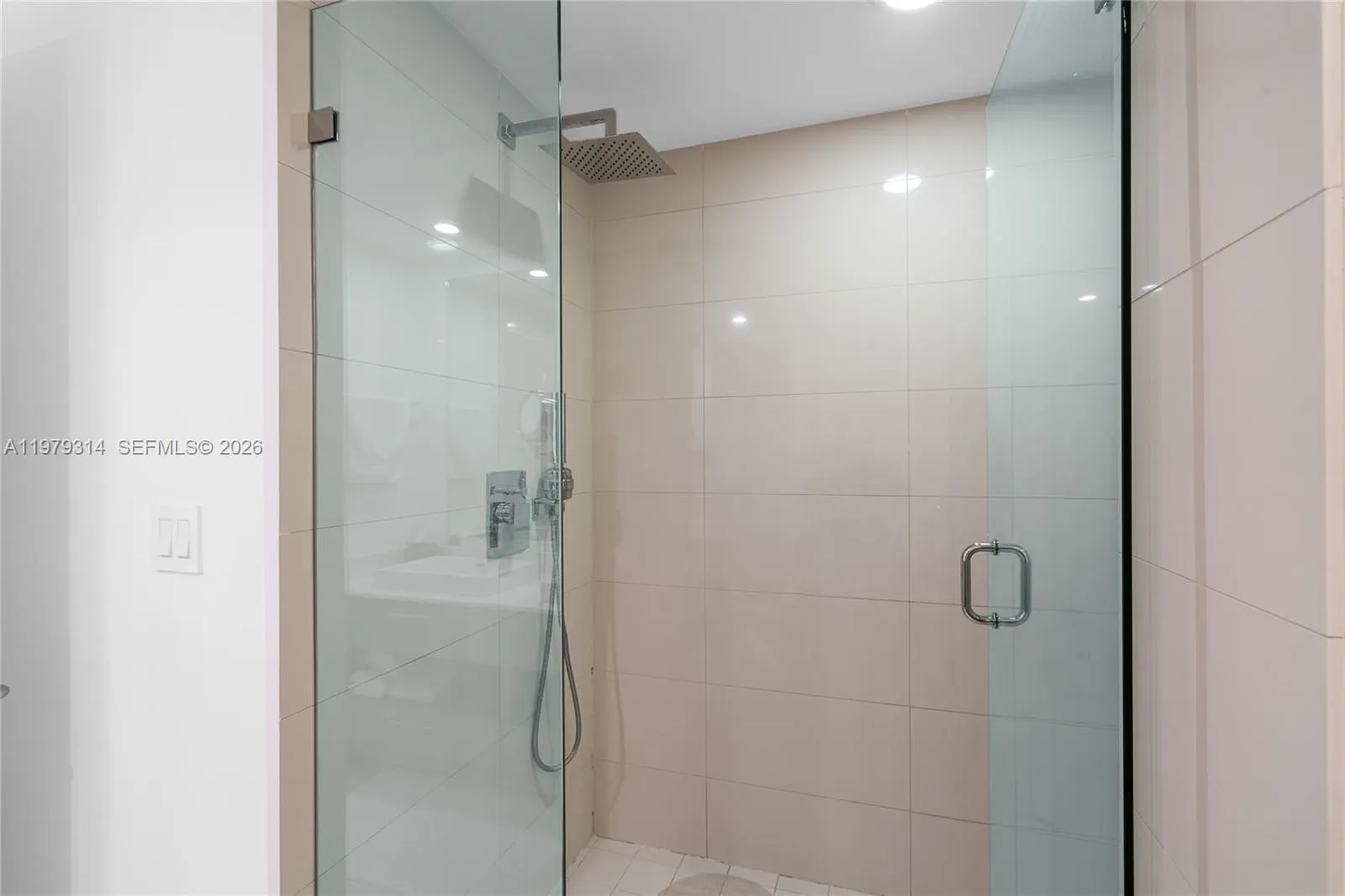 1300 S Miami Ave 2305, Miami, Florida 33130, Miami, Florida 33130, 3 Bedrooms Bedrooms, ,2 BathroomsBathrooms,Residential Lease,For Rent,1300 S Miami Ave 2305, Miami, Florida 33130,A11979314