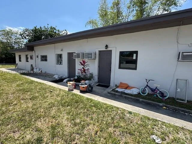 2784 Sw 14th St, Fort Lauderdale, Florida 33312, Fort Lauderdale, Florida 33312, ,Residential Income,For Sale,2784 Sw 14th St, Fort Lauderdale, Florida 33312,A11975757