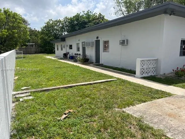 2784 Sw 14th St, Fort Lauderdale, Florida 33312, Fort Lauderdale, Florida 33312, ,Residential Income,For Sale,2784 Sw 14th St, Fort Lauderdale, Florida 33312,A11975757