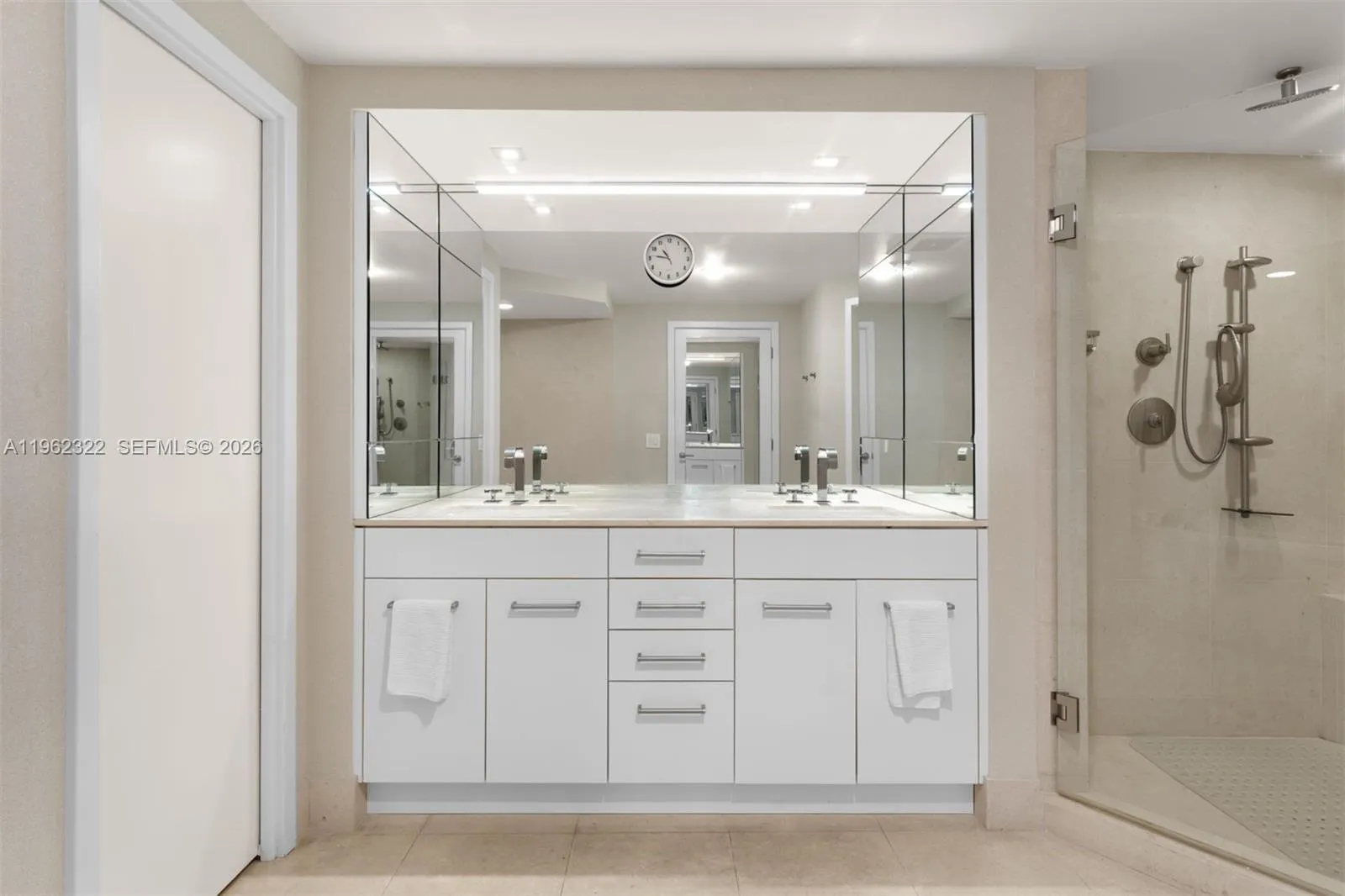 6899 Collins Ave Bh3, Miami Beach, Florida 33141, Miami Beach, Florida 33141, 3 Bedrooms Bedrooms, ,3 BathroomsBathrooms,Residential,For Sale,6899 Collins Ave Bh3, Miami Beach, Florida 33141,A11962322