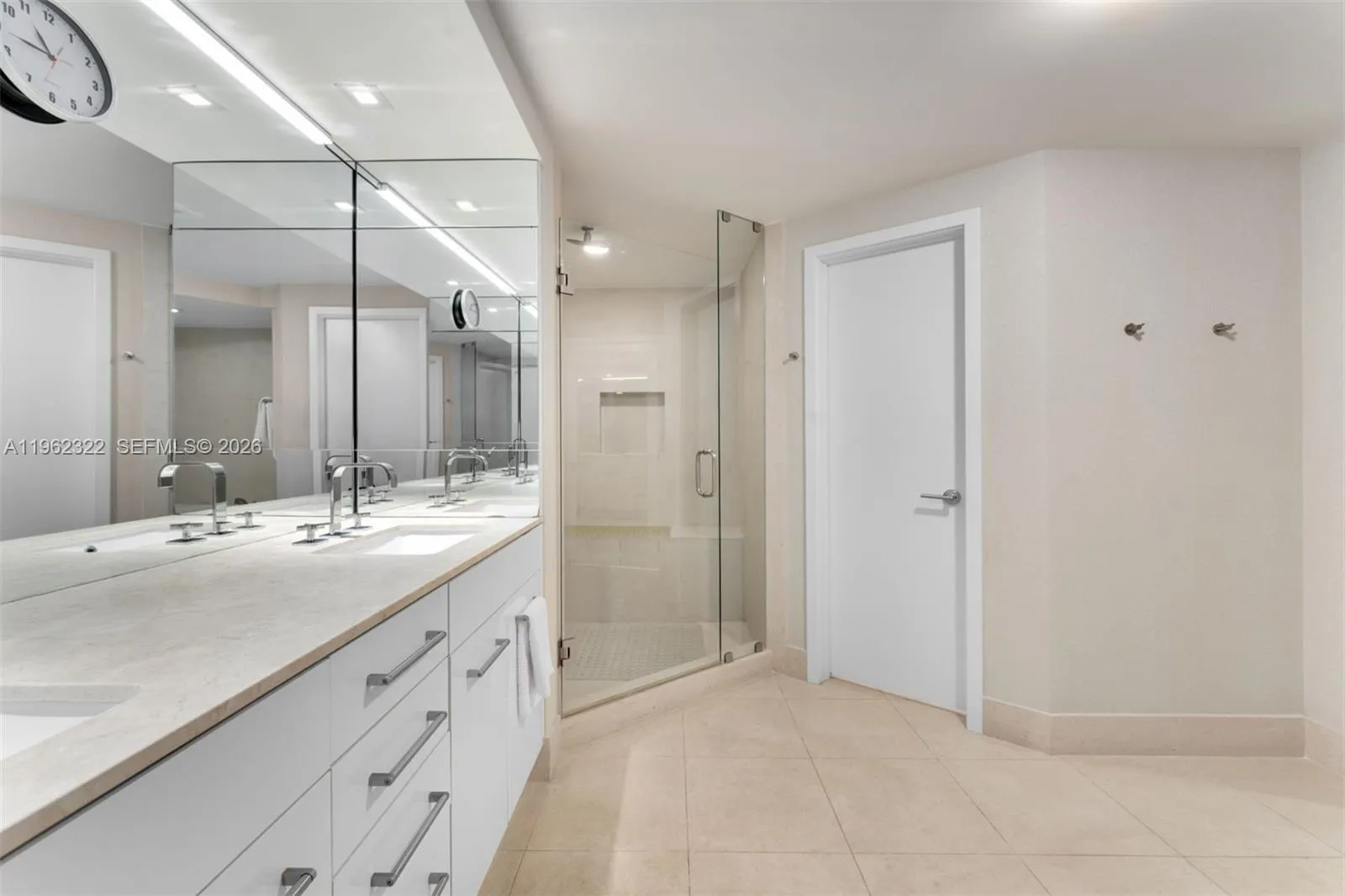 6899 Collins Ave Bh3, Miami Beach, Florida 33141, Miami Beach, Florida 33141, 3 Bedrooms Bedrooms, ,3 BathroomsBathrooms,Residential,For Sale,6899 Collins Ave Bh3, Miami Beach, Florida 33141,A11962322