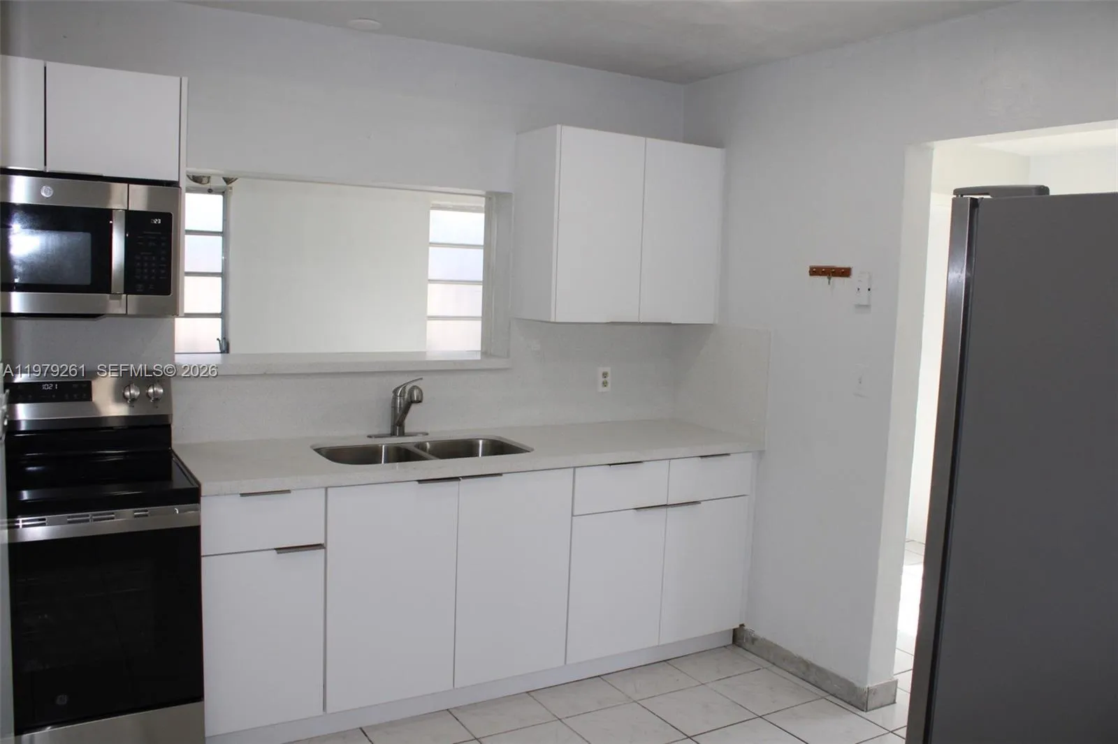 3040 Sw 69th Ave, Miami, Florida 33155, Miami, Florida 33155, 3 Bedrooms Bedrooms, ,2 BathroomsBathrooms,Residential Lease,For Rent,3040 Sw 69th Ave, Miami, Florida 33155,A11979261