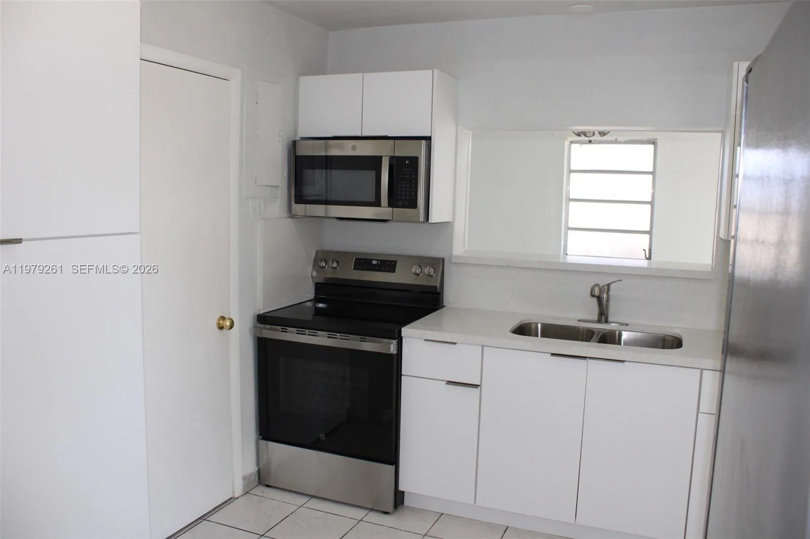 3040 Sw 69th Ave, Miami, Florida 33155, Miami, Florida 33155, 3 Bedrooms Bedrooms, ,2 BathroomsBathrooms,Residential Lease,For Rent,3040 Sw 69th Ave, Miami, Florida 33155,A11979261