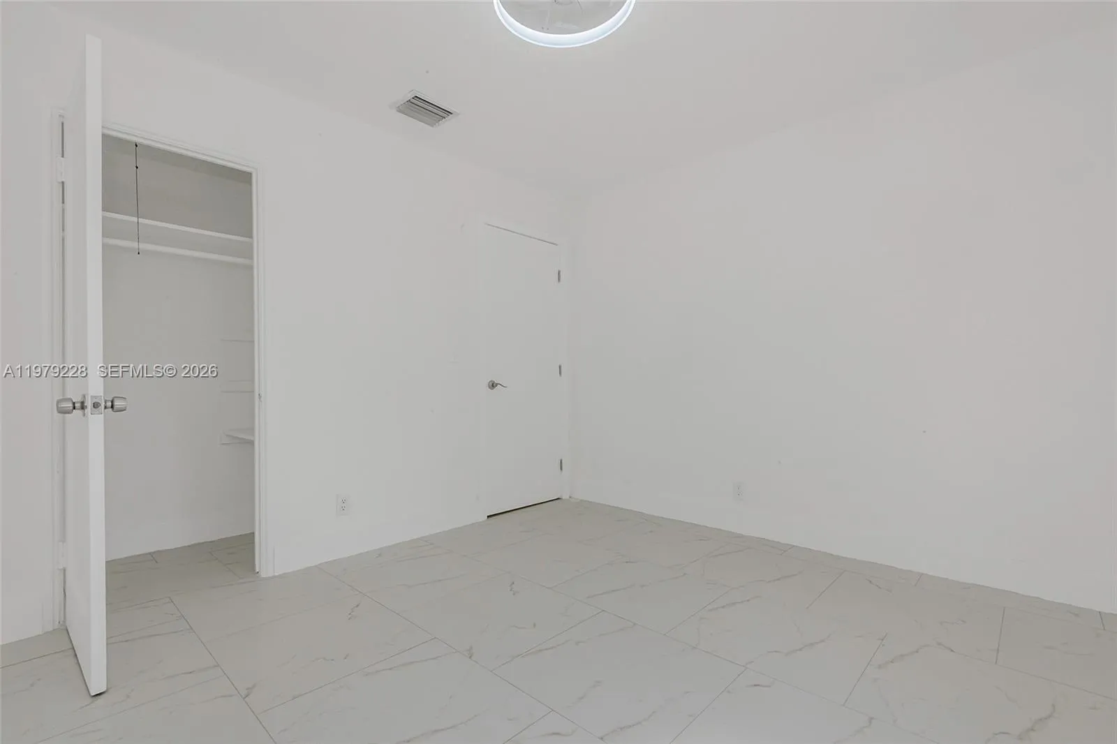 1914 Dewey St B, Hollywood, Florida 33020, Hollywood, Florida 33020, 2 Bedrooms Bedrooms, ,1 BathroomBathrooms,Residential Lease,For Rent,1914 Dewey St B, Hollywood, Florida 33020,A11979228