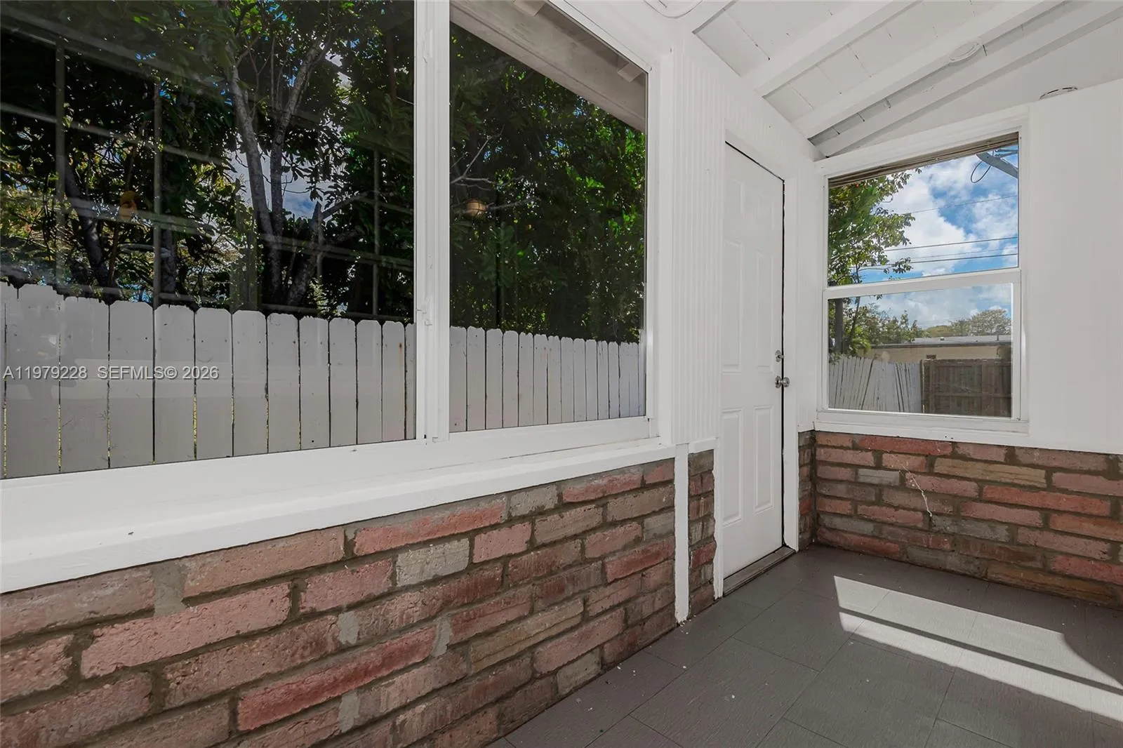 1914 Dewey St B, Hollywood, Florida 33020, Hollywood, Florida 33020, 2 Bedrooms Bedrooms, ,1 BathroomBathrooms,Residential Lease,For Rent,1914 Dewey St B, Hollywood, Florida 33020,A11979228