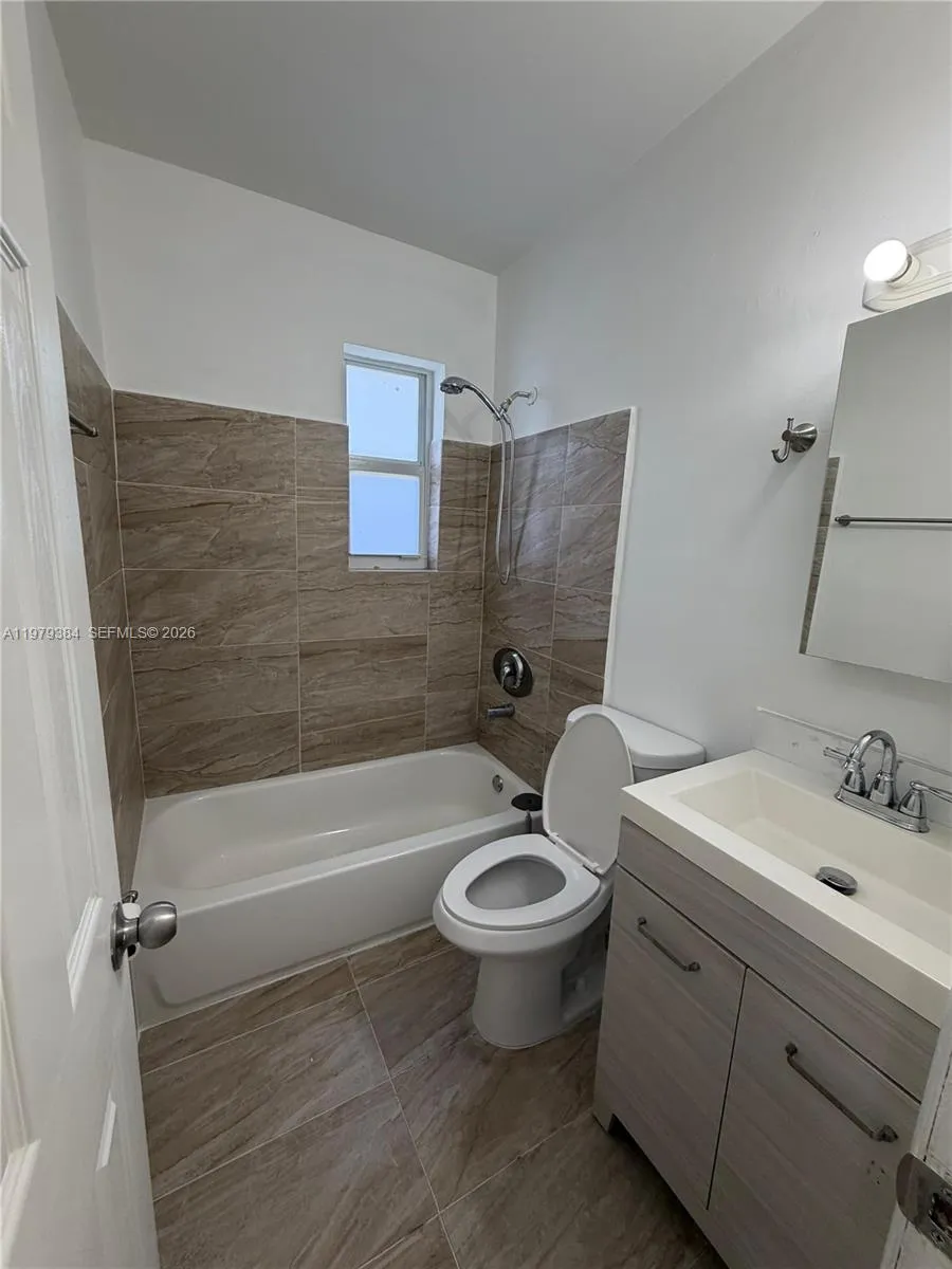 12101 Griffing Blvd 6, North Miami, Florida 33161, North Miami, Florida 33161, 1 Bedroom Bedrooms, ,1 BathroomBathrooms,Residential Lease,For Rent,12101 Griffing Blvd 6, North Miami, Florida 33161,A11979384