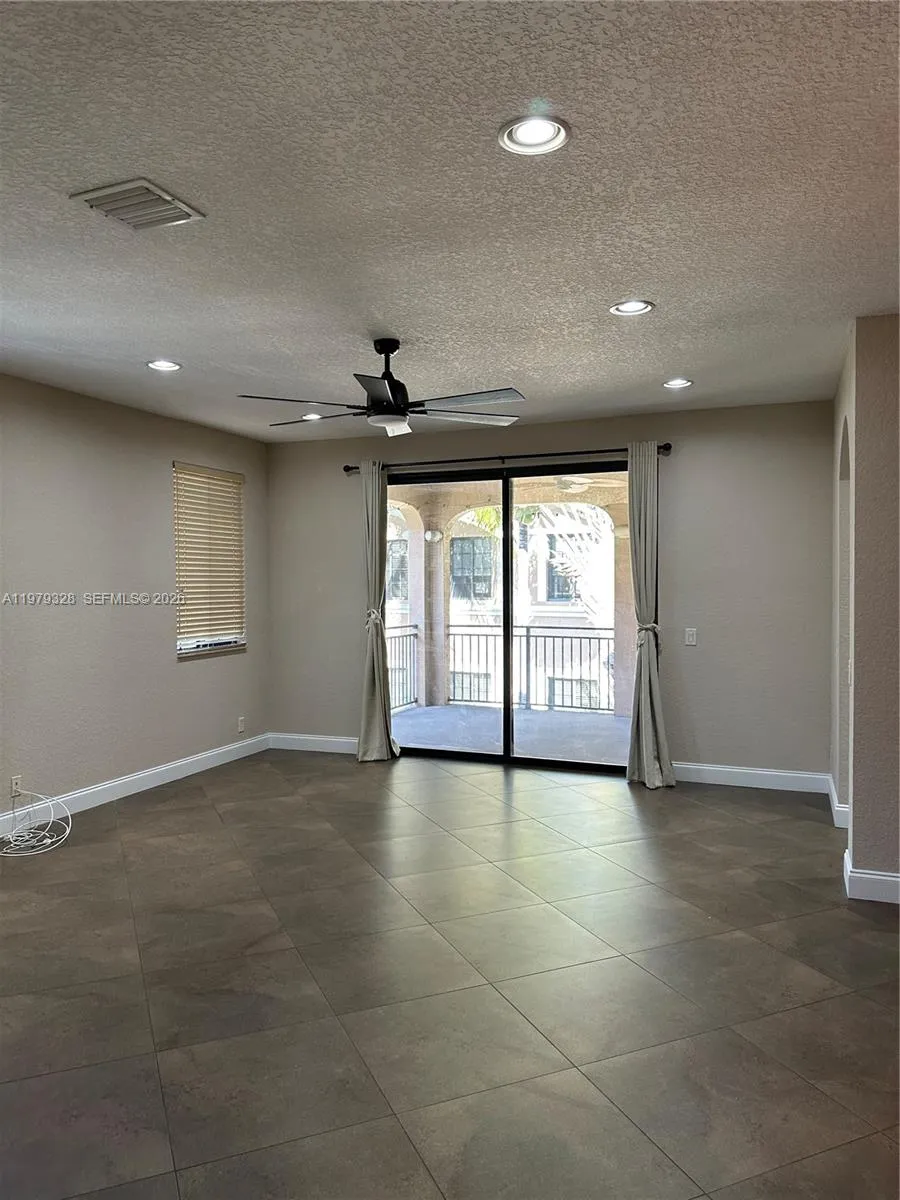 2810 Center Court Dr 3-29, Weston, Florida 33332, Weston, Florida 33332, 3 Bedrooms Bedrooms, ,2 BathroomsBathrooms,Residential Lease,For Rent,2810 Center Court Dr 3-29, Weston, Florida 33332,A11979328
