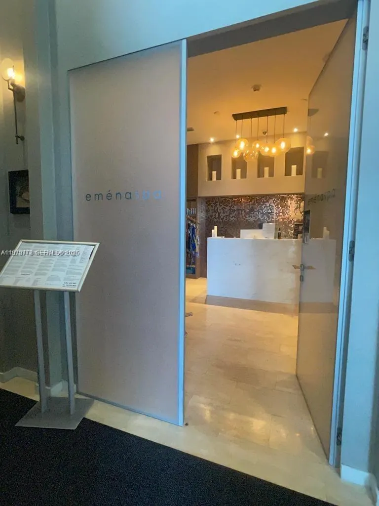 4111 S Ocean Dr 302, Hollywood, Florida 33019, Hollywood, Florida 33019, 1 Bedroom Bedrooms, ,1 BathroomBathrooms,Residential,For Sale,4111 S Ocean Dr 302, Hollywood, Florida 33019,A11978772