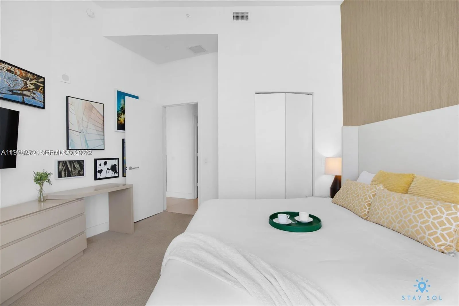 4111 S Ocean Dr 302, Hollywood, Florida 33019, Hollywood, Florida 33019, 1 Bedroom Bedrooms, ,1 BathroomBathrooms,Residential,For Sale,4111 S Ocean Dr 302, Hollywood, Florida 33019,A11978772