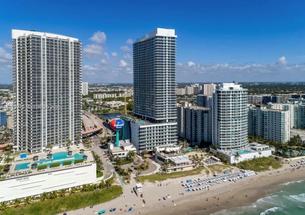 4111 S Ocean Dr 302, Hollywood, Florida 33019, Hollywood, Florida 33019, 1 Bedroom Bedrooms, ,1 BathroomBathrooms,Residential,For Sale,4111 S Ocean Dr 302, Hollywood, Florida 33019,A11978772
