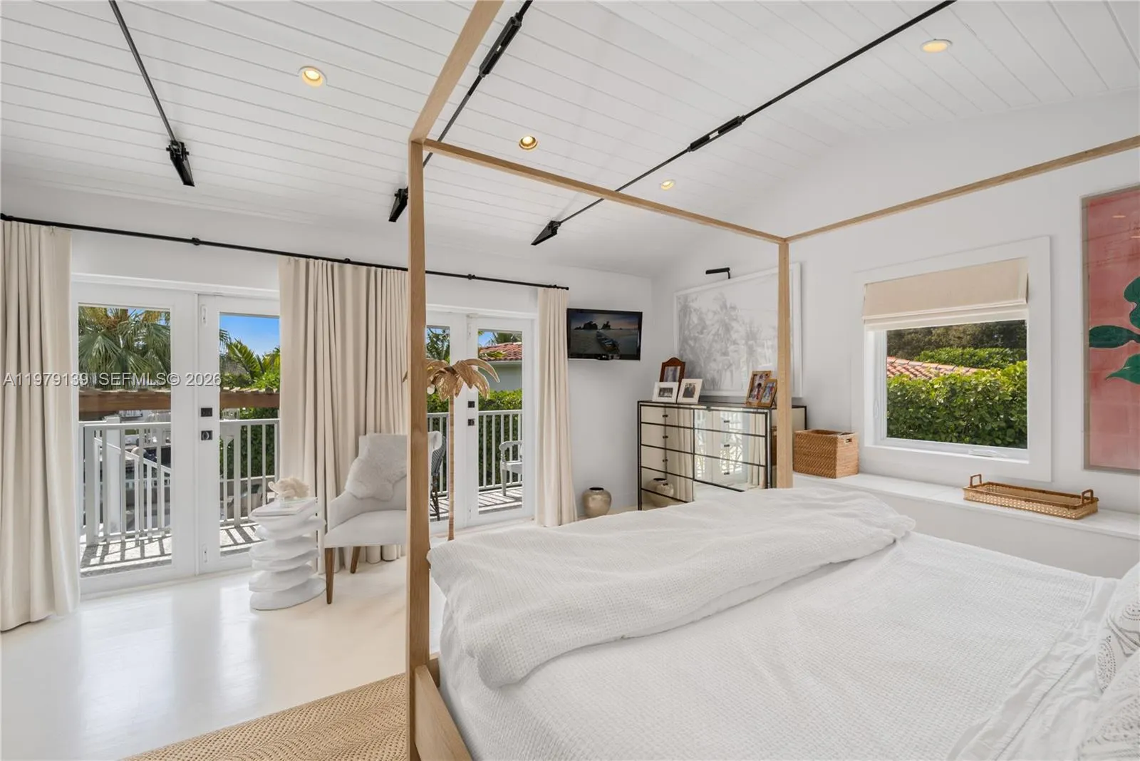 536 Jeronimo Dr, Coral Gables, Florida 33146, Coral Gables, Florida 33146, 3 Bedrooms Bedrooms, ,4 BathroomsBathrooms,Residential,For Sale,536 Jeronimo Dr, Coral Gables, Florida 33146,A11979139