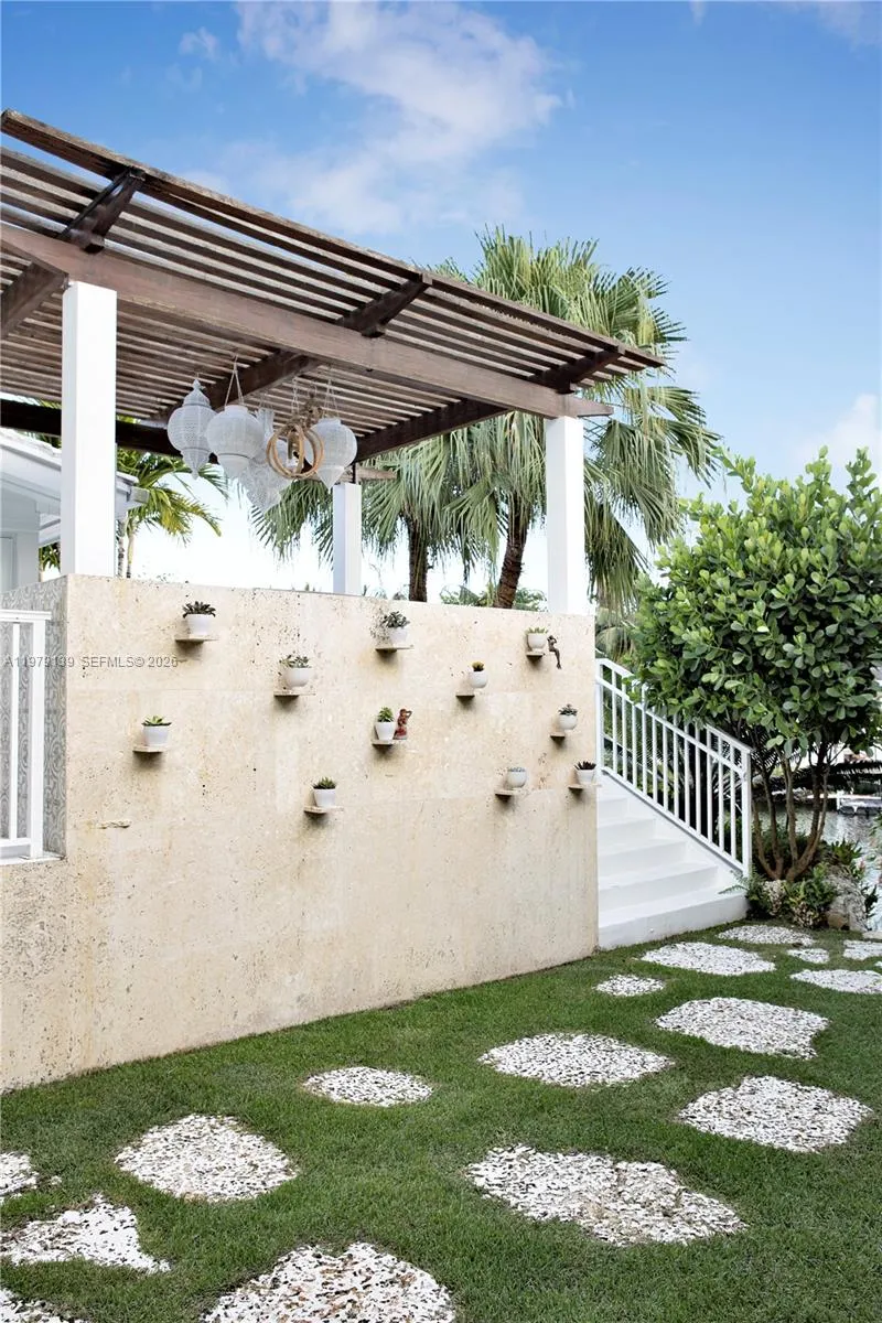 536 Jeronimo Dr, Coral Gables, Florida 33146, Coral Gables, Florida 33146, 3 Bedrooms Bedrooms, ,4 BathroomsBathrooms,Residential,For Sale,536 Jeronimo Dr, Coral Gables, Florida 33146,A11979139
