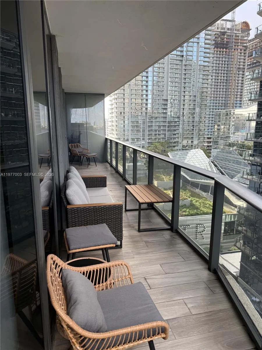 801 S Miami Ave 1705, Miami, Florida 33131, Miami, Florida 33131, 2 Bedrooms Bedrooms, ,2 BathroomsBathrooms,Residential Lease,For Rent,801 S Miami Ave 1705, Miami, Florida 33131,A11977003