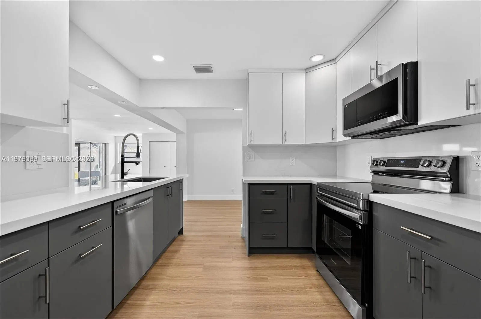8941 Nw 13th St, Plantation, Florida 33322, Plantation, Florida 33322, 3 Bedrooms Bedrooms, ,2 BathroomsBathrooms,Residential,For Sale,8941 Nw 13th St, Plantation, Florida 33322,A11979099