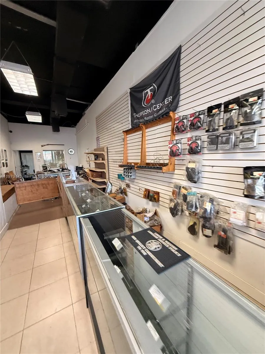 1018 71st St 1018-104, Miami Beach, Florida 33141, Miami Beach, Florida 33141, ,Commercial Lease,For Rent,1018 71st St 1018-104, Miami Beach, Florida 33141,A11979442