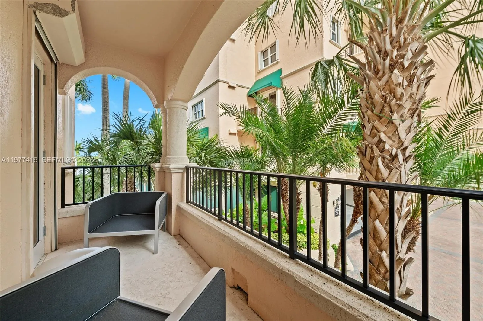 13633 Deering Bay Dr 225, Coral Gables, Florida 33, Coral Gables, Florida 33158, 3 Bedrooms Bedrooms, ,3 BathroomsBathrooms,Residential,For Sale,13633 Deering Bay Dr 225, Coral Gables, Florida 33,A11977419