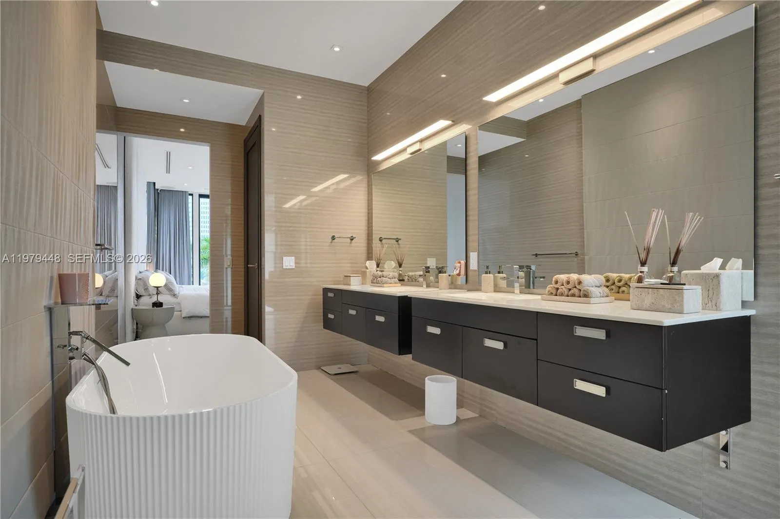 5501 Pine Tree Dr, Miami Beach, Florida 33140, Miami Beach, Florida 33140, 5 Bedrooms Bedrooms, ,5 BathroomsBathrooms,Residential Lease,For Rent,5501 Pine Tree Dr, Miami Beach, Florida 33140,A11979448