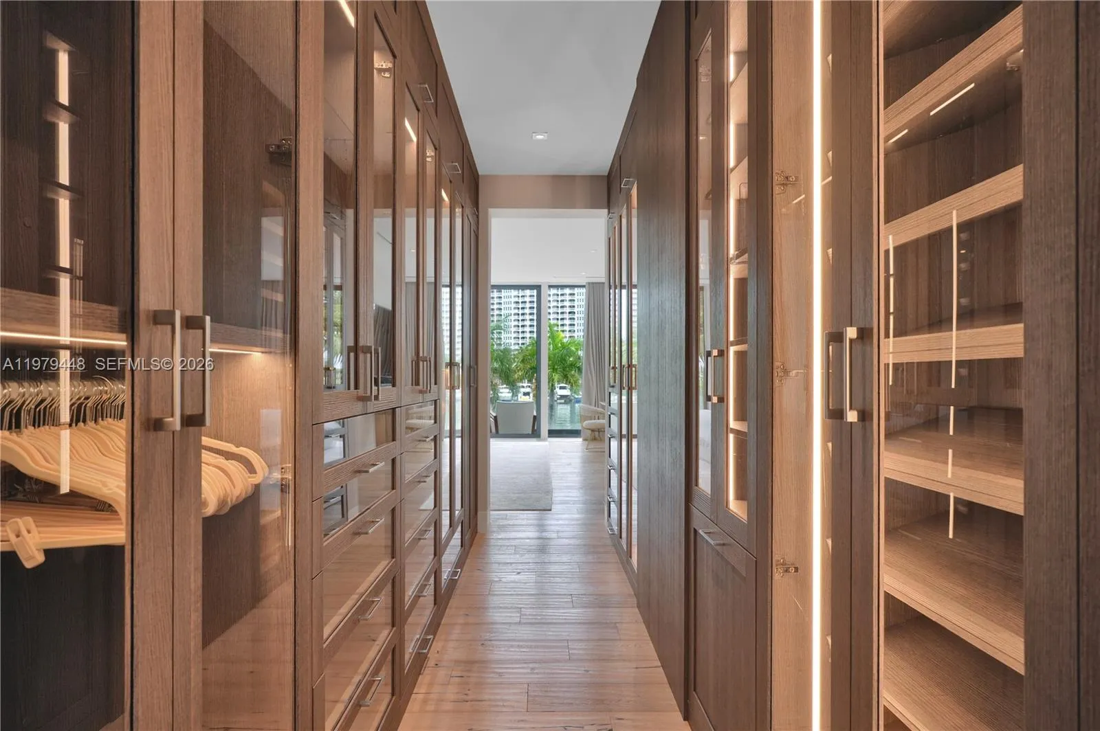 5501 Pine Tree Dr, Miami Beach, Florida 33140, Miami Beach, Florida 33140, 5 Bedrooms Bedrooms, ,5 BathroomsBathrooms,Residential Lease,For Rent,5501 Pine Tree Dr, Miami Beach, Florida 33140,A11979448