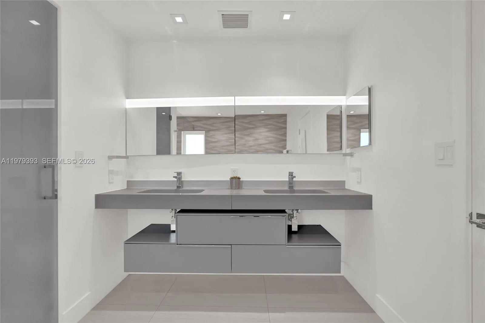 2301 Ne 196th St, Miami, Florida 33180, Miami, Florida 33180, 4 Bedrooms Bedrooms, ,3 BathroomsBathrooms,Residential,For Sale,2301 Ne 196th St, Miami, Florida 33180,A11979393