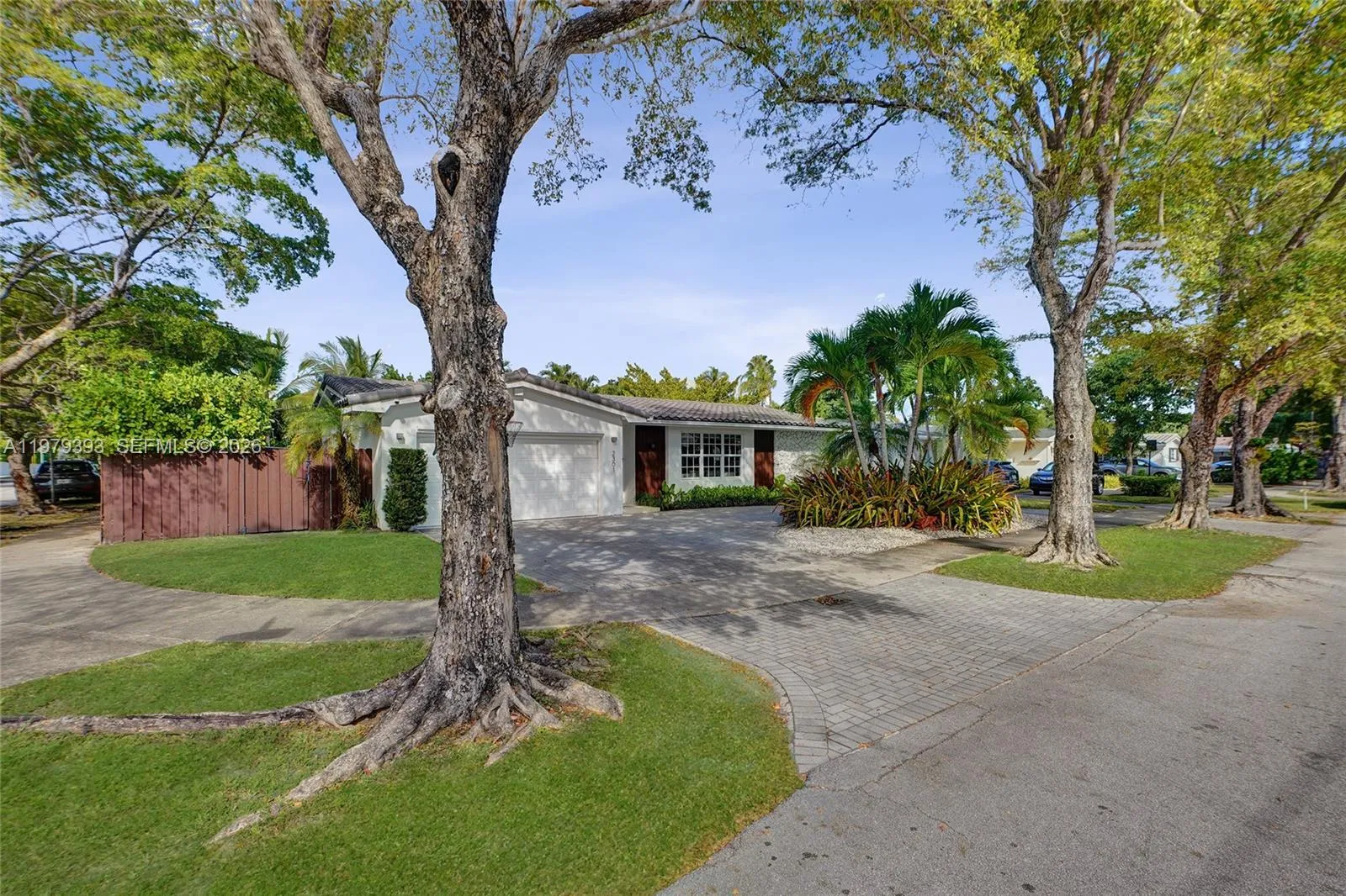 2301 Ne 196th St, Miami, Florida 33180, Miami, Florida 33180, 4 Bedrooms Bedrooms, ,3 BathroomsBathrooms,Residential,For Sale,2301 Ne 196th St, Miami, Florida 33180,A11979393