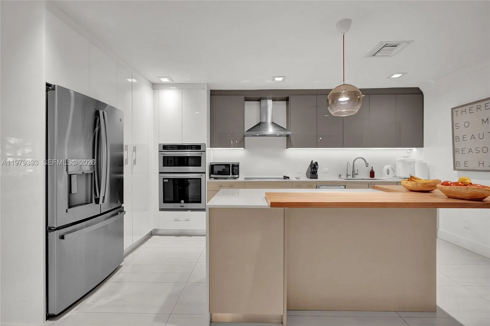 2301 Ne 196th St, Miami, Florida 33180, Miami, Florida 33180, 4 Bedrooms Bedrooms, ,3 BathroomsBathrooms,Residential,For Sale,2301 Ne 196th St, Miami, Florida 33180,A11979393