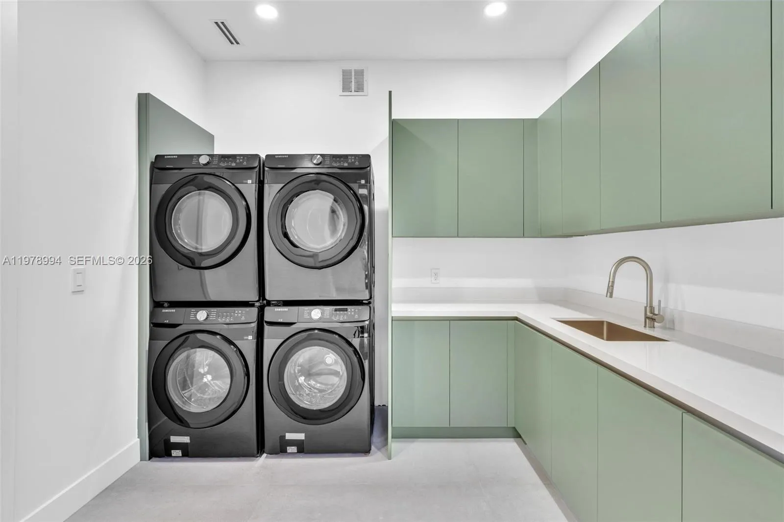 2311 Sw 108th Ter, Davie, Florida 33324, Davie, Florida 33324, 8 Bedrooms Bedrooms, ,8 BathroomsBathrooms,Residential Lease,For Rent,2311 Sw 108th Ter, Davie, Florida 33324,A11978994