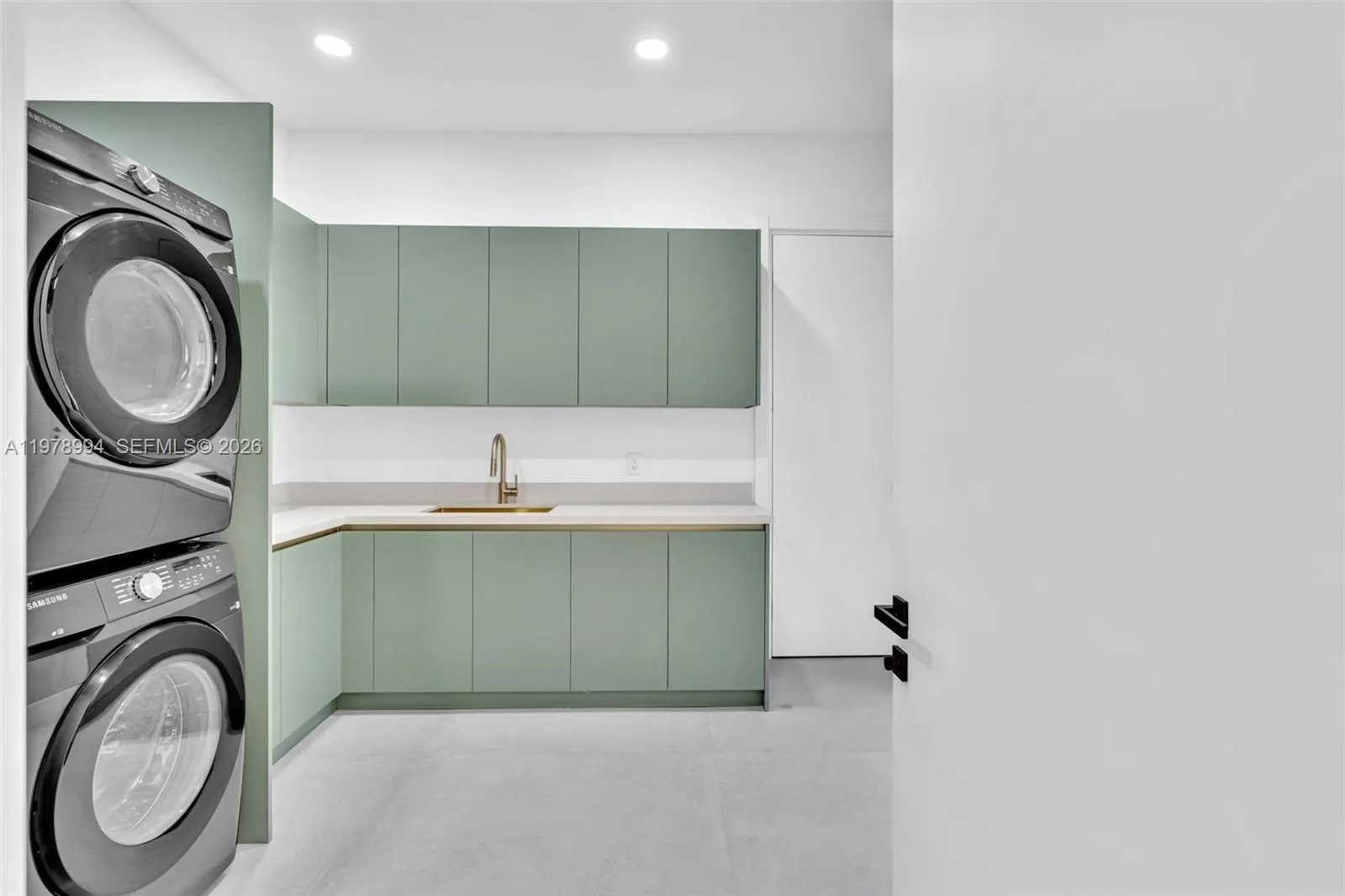 2311 Sw 108th Ter, Davie, Florida 33324, Davie, Florida 33324, 8 Bedrooms Bedrooms, ,8 BathroomsBathrooms,Residential Lease,For Rent,2311 Sw 108th Ter, Davie, Florida 33324,A11978994