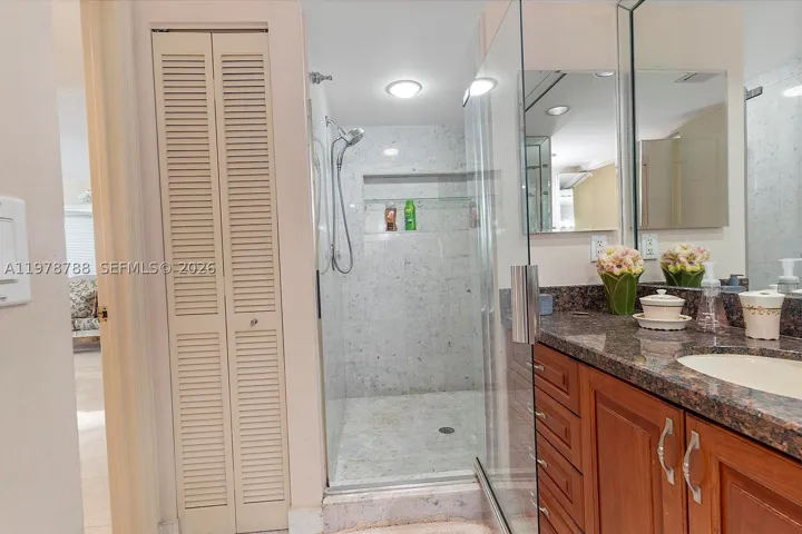 2nd bathroom