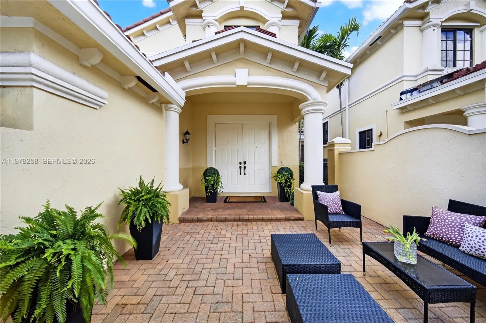 1506 Passion Vine Cir 23-3, Weston, Florida 33326, Weston, Florida 33326, 4 Bedrooms Bedrooms, ,2 BathroomsBathrooms,Residential,For Sale,1506 Passion Vine Cir 23-3, Weston, Florida 33326,A11978258