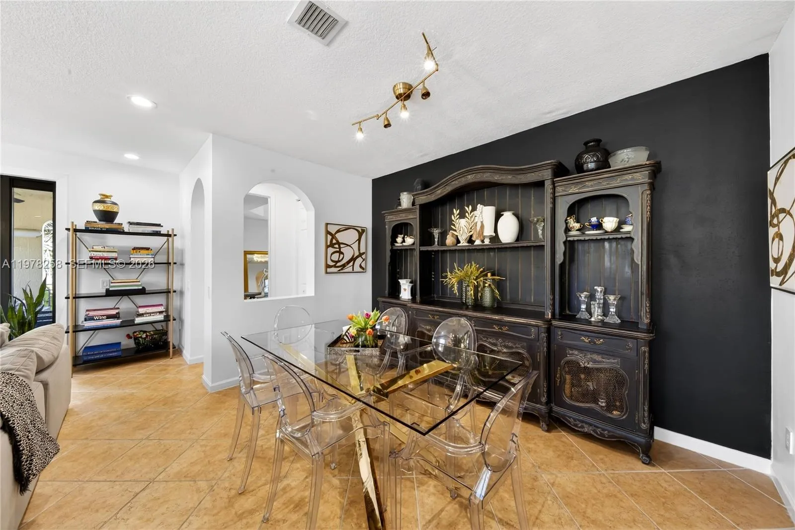 1506 Passion Vine Cir 23-3, Weston, Florida 33326, Weston, Florida 33326, 4 Bedrooms Bedrooms, ,2 BathroomsBathrooms,Residential,For Sale,1506 Passion Vine Cir 23-3, Weston, Florida 33326,A11978258