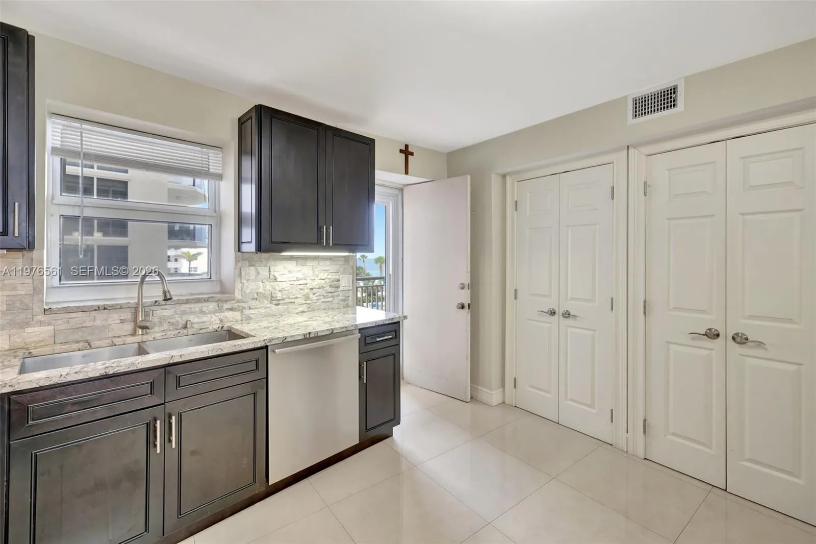 4100 Galt Ocean Dr 307, Fort Lauderdale, Florida 3, Fort Lauderdale, Florida 33308, 2 Bedrooms Bedrooms, ,2 BathroomsBathrooms,Residential,For Sale,4100 Galt Ocean Dr 307, Fort Lauderdale, Florida 3,A11976561