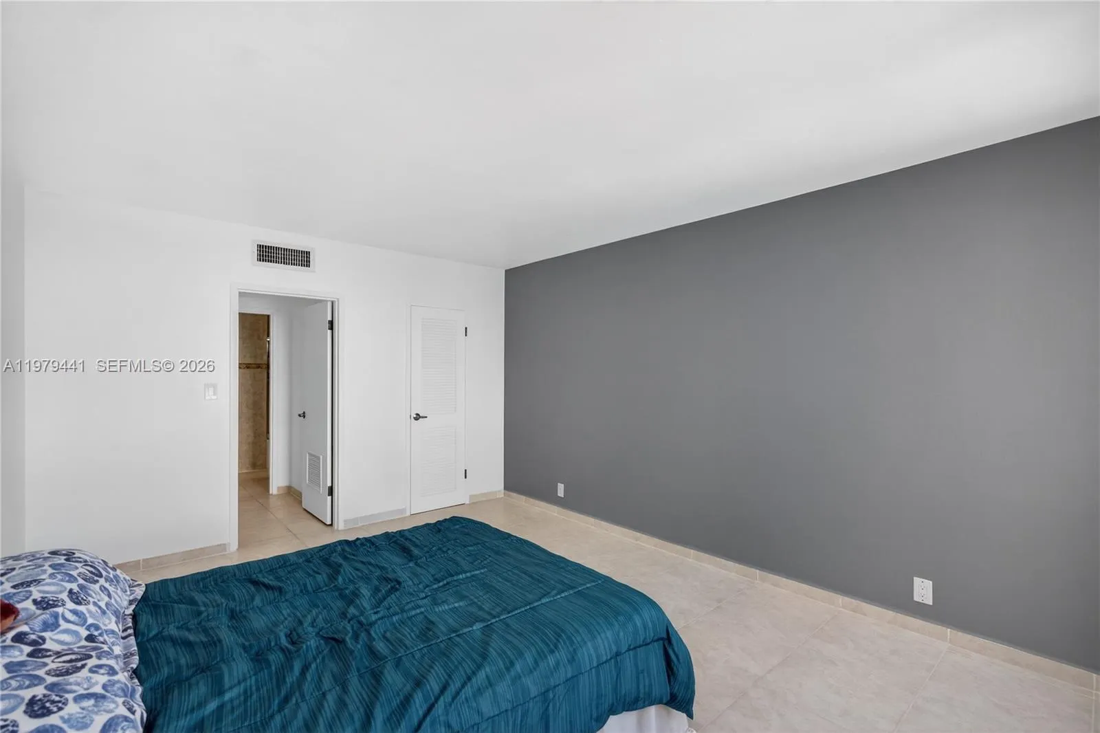 1000 West Ave 923, Miami Beach, Florida 33139, Miami Beach, Florida 33139, 1 Bedroom Bedrooms, ,1 BathroomBathrooms,Residential Lease,For Rent,1000 West Ave 923, Miami Beach, Florida 33139,A11979441