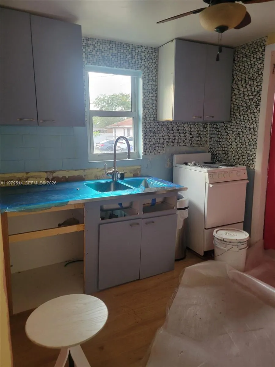 2239 Sheridan St, Hollywood, Florida 33020, Hollywood, Florida 33020, 2 Bedrooms Bedrooms, ,1 BathroomBathrooms,Residential,For Sale,2239 Sheridan St, Hollywood, Florida 33020,A11979514