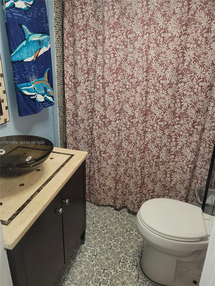 2239 Sheridan St, Hollywood, Florida 33020, Hollywood, Florida 33020, 2 Bedrooms Bedrooms, ,1 BathroomBathrooms,Residential,For Sale,2239 Sheridan St, Hollywood, Florida 33020,A11979514