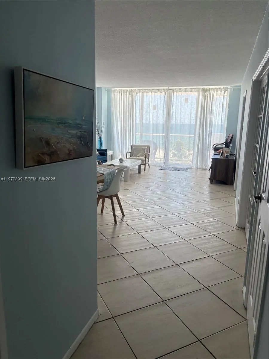 5601 Collins Ave 505, Miami Beach, Florida 33140, Miami Beach, Florida 33140, 2 Bedrooms Bedrooms, ,2 BathroomsBathrooms,Residential,For Sale,5601 Collins Ave 505, Miami Beach, Florida 33140,A11977899