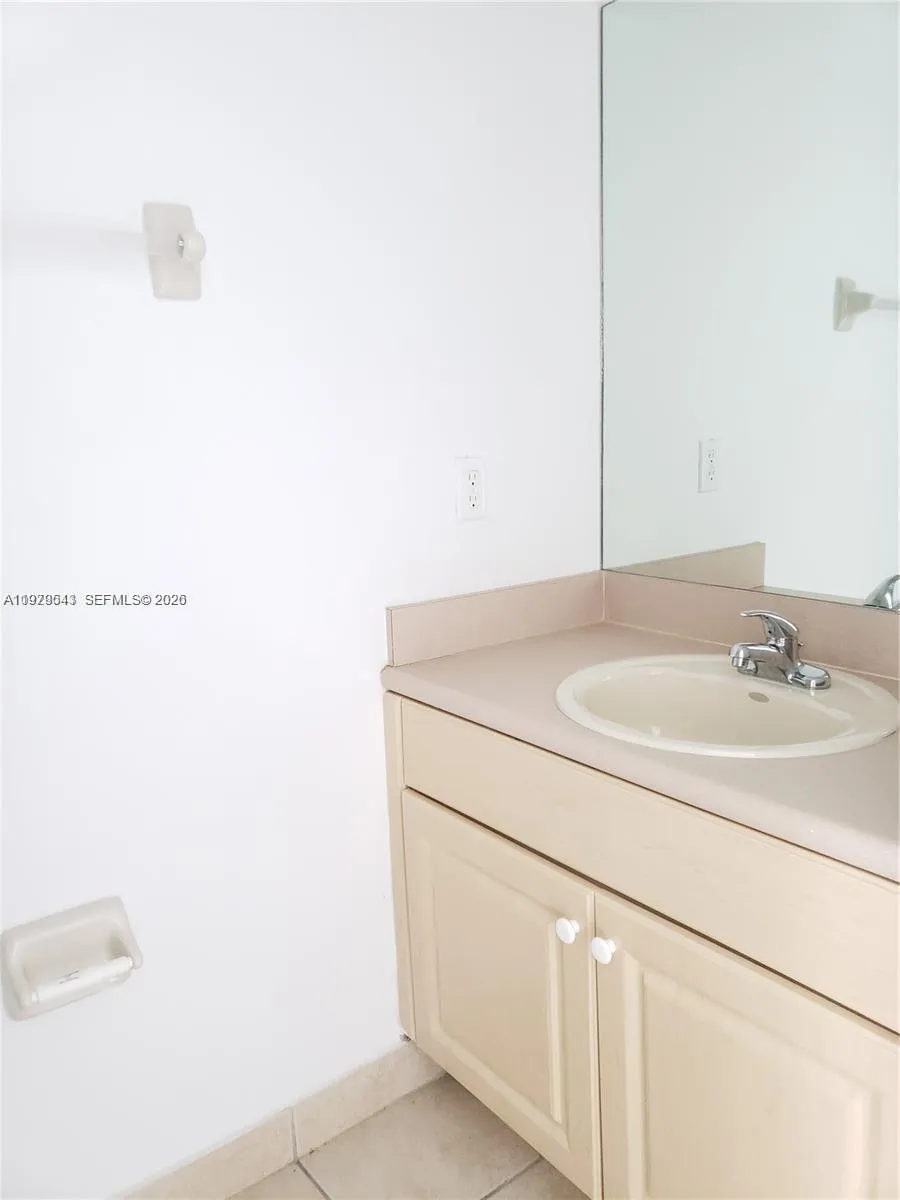 11202 Nw 83rd St 211, Doral, Florida 33178, Doral, Florida 33178, 2 Bedrooms Bedrooms, ,2 BathroomsBathrooms,Residential Lease,For Rent,11202 Nw 83rd St 211, Doral, Florida 33178,A11979543
