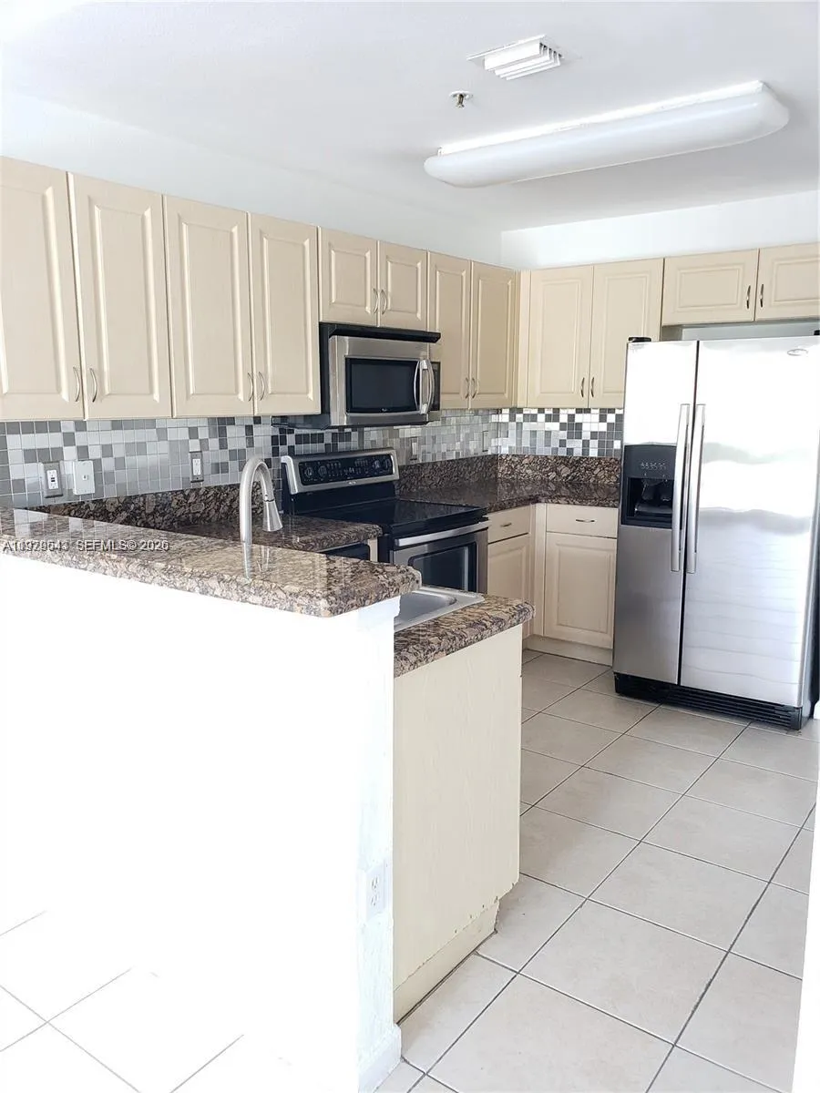 11202 Nw 83rd St 211, Doral, Florida 33178, Doral, Florida 33178, 2 Bedrooms Bedrooms, ,2 BathroomsBathrooms,Residential Lease,For Rent,11202 Nw 83rd St 211, Doral, Florida 33178,A11979543