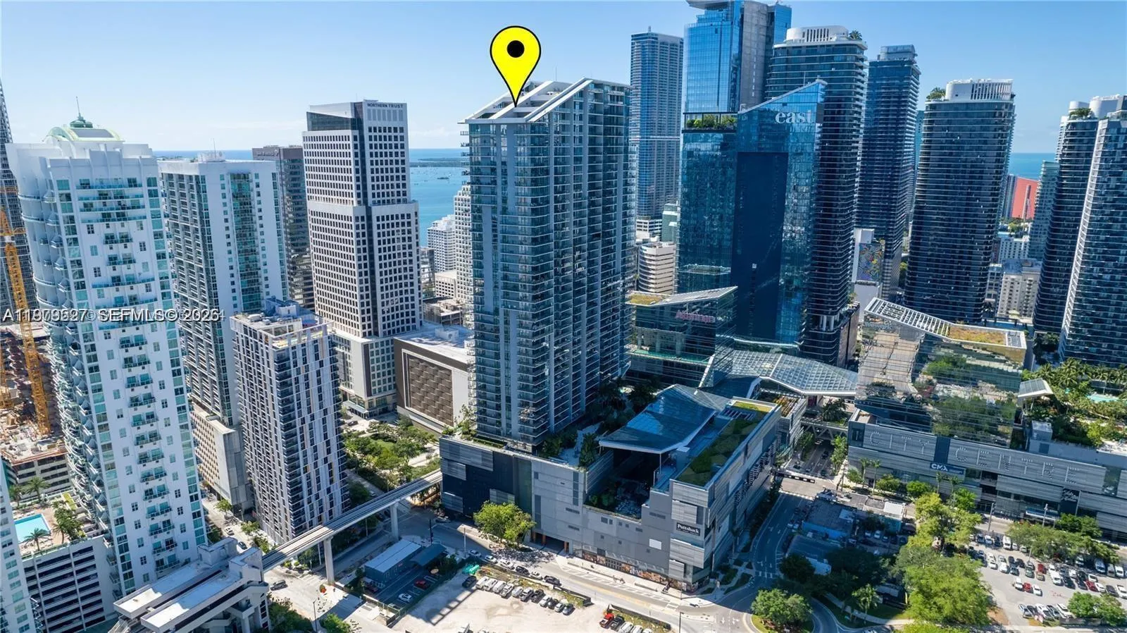 68 Se 6th St 1403, Miami, Florida 33131, Miami, Florida 33131, 3 Bedrooms Bedrooms, ,3 BathroomsBathrooms,Residential Lease,For Rent,68 Se 6th St 1403, Miami, Florida 33131,A11979527