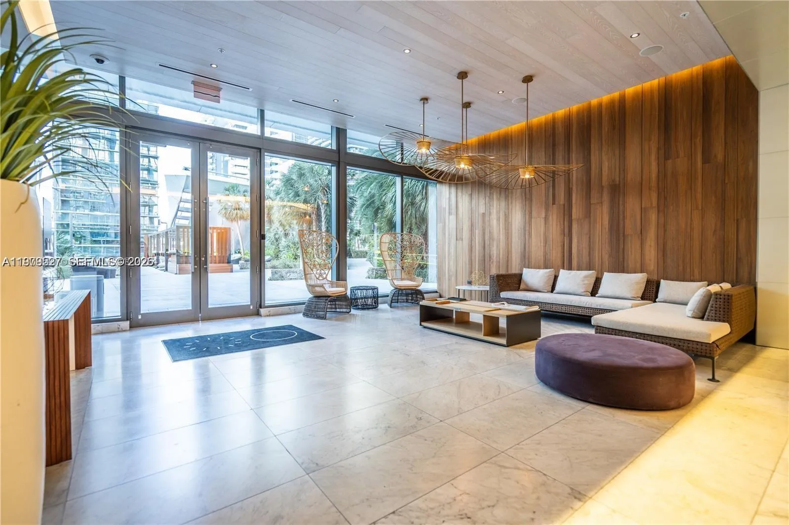 68 Se 6th St 1403, Miami, Florida 33131, Miami, Florida 33131, 3 Bedrooms Bedrooms, ,3 BathroomsBathrooms,Residential Lease,For Rent,68 Se 6th St 1403, Miami, Florida 33131,A11979527